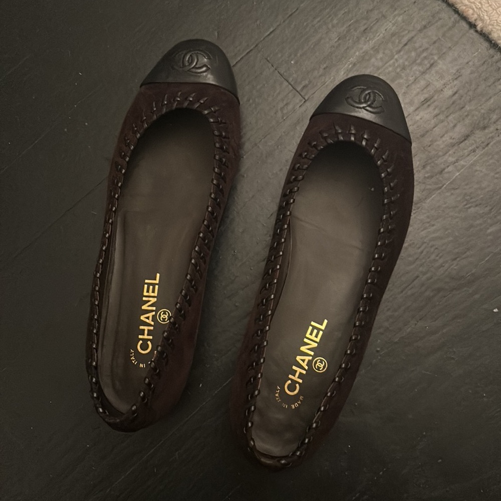 Chanel Suede Leather Dark Brown Captoe Ballerina Flats (FIRM) - Picture 4 of 4